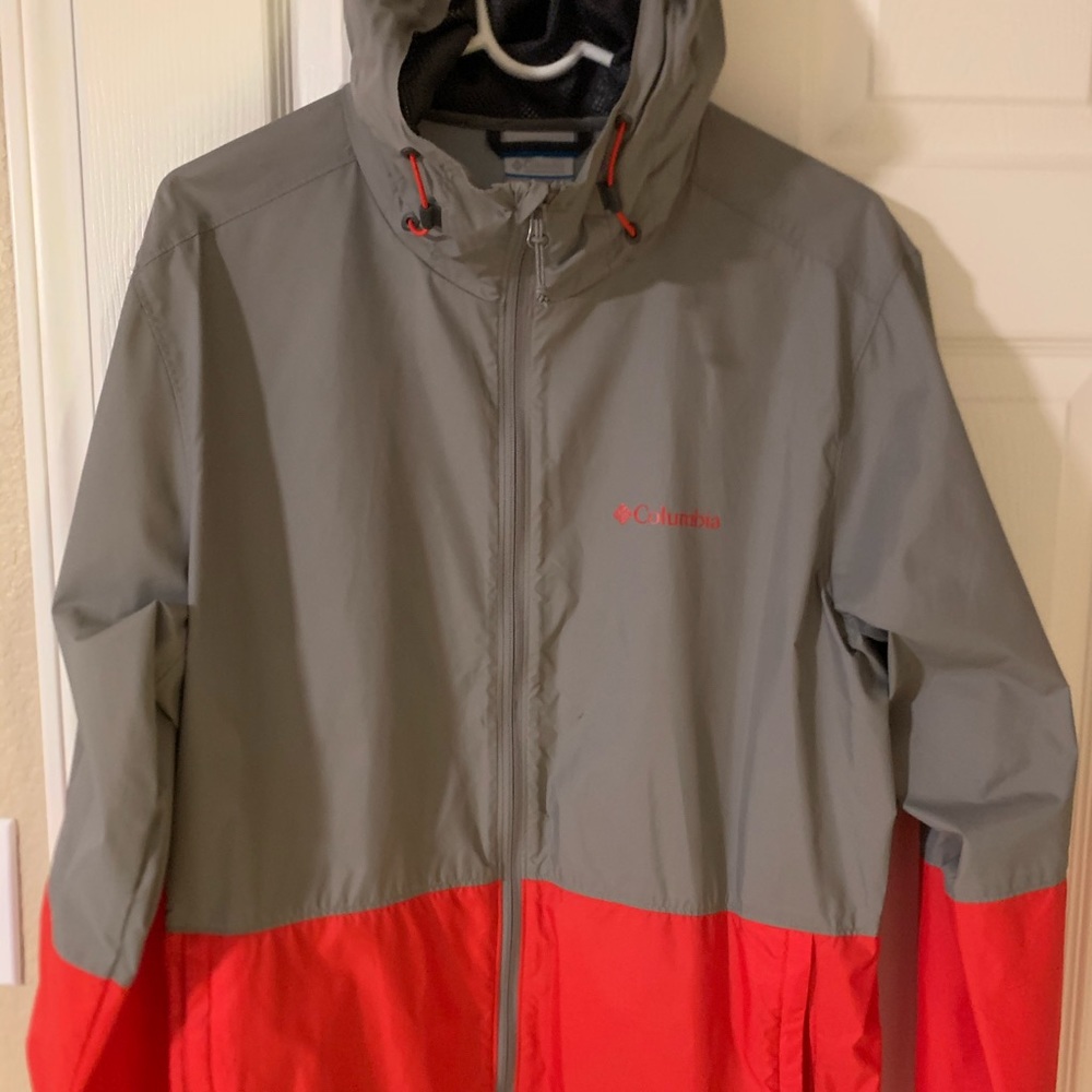 Men’s Columbia rain shell